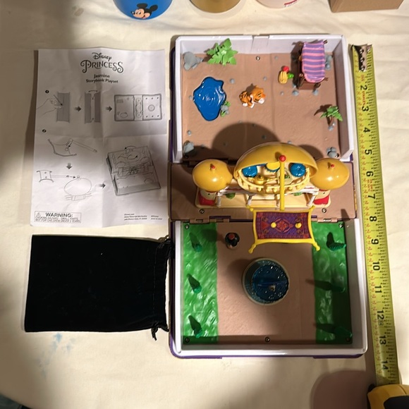 DISNEYPARKS EXCLUSIVE- JASMIN STORYBOOK PLAYSET - Picture 8 of 10